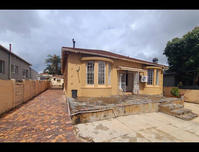 4 BEDROOM FREESTANDING FOR SALE IN SYDENHAM